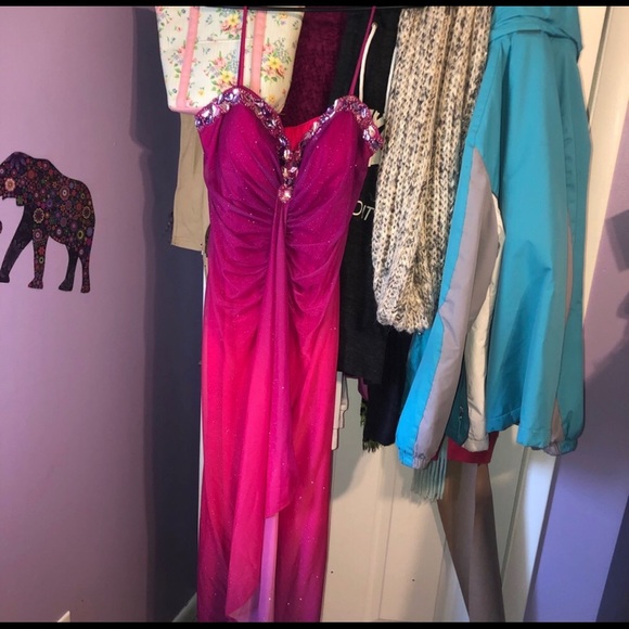 DRESS BUNDLE ! 2 Gowns - Picture 1 of 3